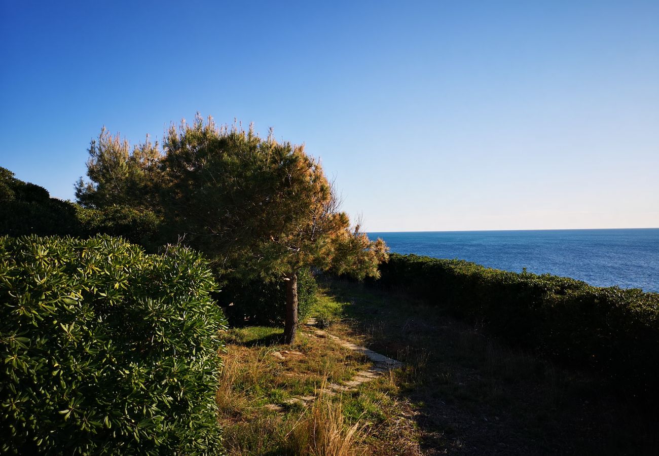 Ferienhaus in Leuca - Traumlage-Ferienhaus, 51 Treppenstufen vom Meer