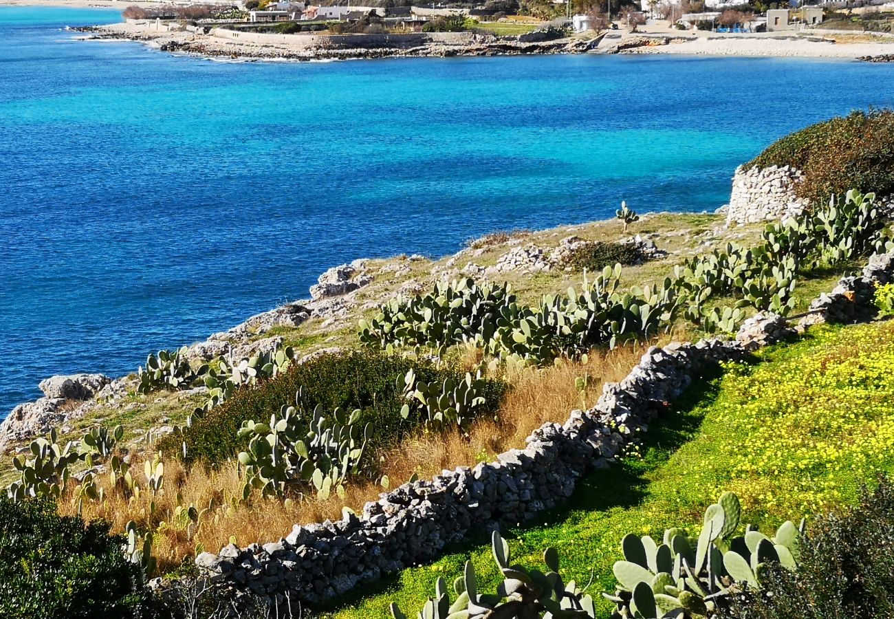 Ferienhaus in Leuca - Einmalige Villa mit direktem Meerzugang