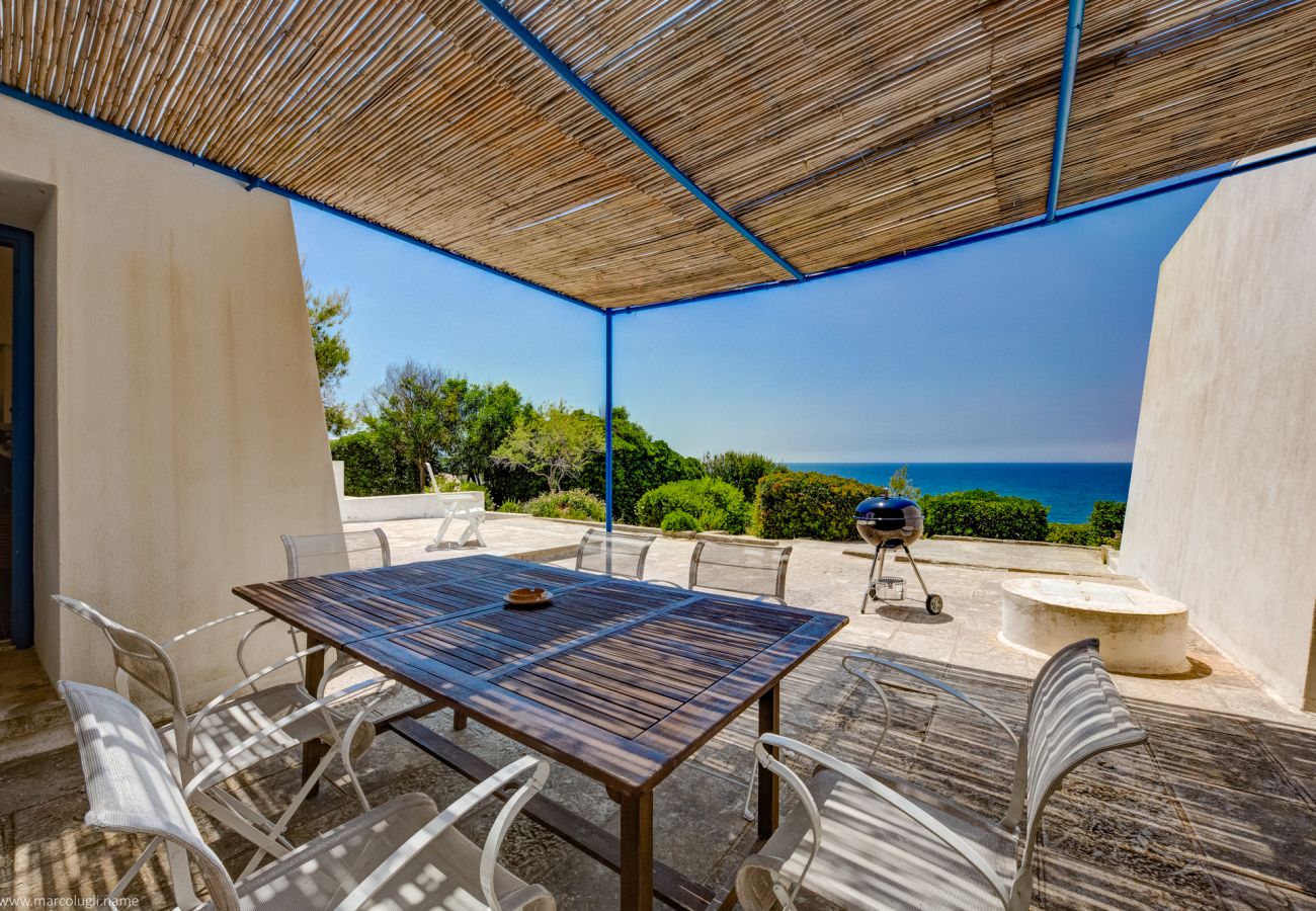 Ferienhaus in Leuca - Einmalige Villa mit direktem Meerzugang