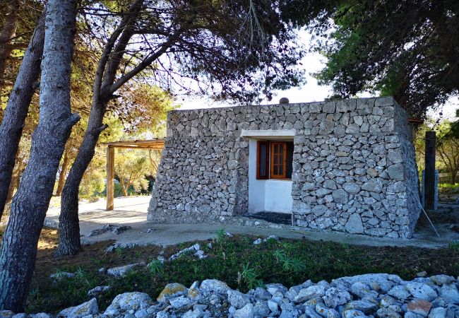 Trullo in Castro - Romantisches Trullo über dem Fjord mit Meerzugang (Haus G)