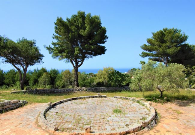 Villa in Torre Pali - Sandstrand 2km: Panorama-Meerblick-Villa mit Pool