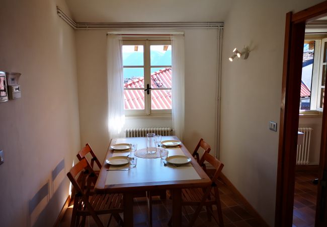 Ferienwohnung in Lenno - Seeblick-Dachterrasse: Helle Wohnung in Lenno