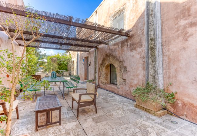 Villa in Patù - Charmantes Privatanwesen mit Pool & Park Villa in Patù - Charmantes Privatanwesen mit Pool & Park