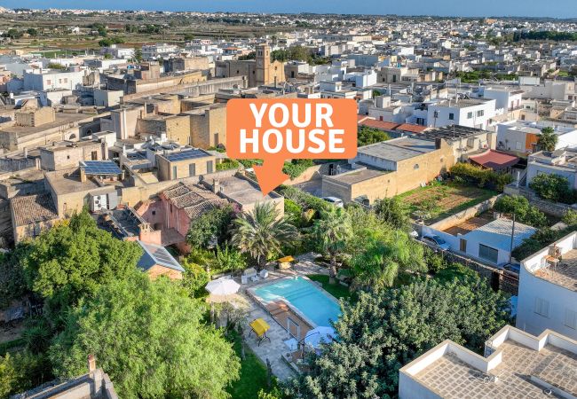 Ferienhaus in Patù - Pool-Haus im Park, 7km von den Sandstränden (C) Ferienhaus in Patù - Pool-Haus im Park, 7km von den Sandstränden (C)