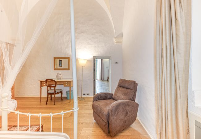 Ferienhaus in Patù - Pool-Haus im Park, 7km von den Sandstränden (C) Ferienhaus in Patù - Pool-Haus im Park, 7km von den Sandstränden (C)