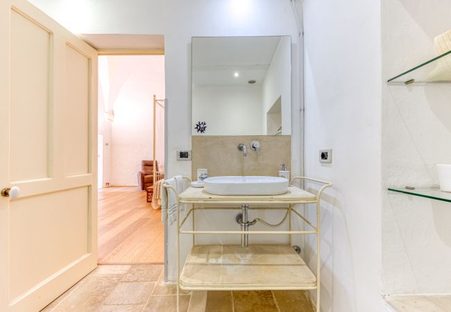 Ferienhaus in Patù - Pool-Haus im Park, 7km von den Sandstränden (C) Ferienhaus in Patù - Pool-Haus im Park, 7km von den Sandstränden (C)