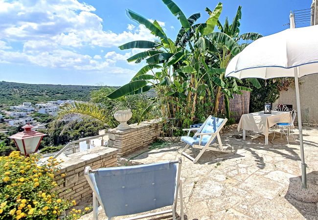 Ferienhaus in Castro - Außenwhirlpool u. Meerblick in der antiken Festung