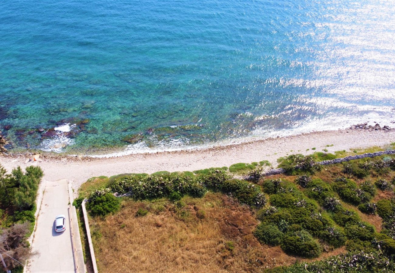 Ferienwohnung in Torre Vado - Penthouse 5 Min. zu Fuß vom Meer, Panoramaterrasse