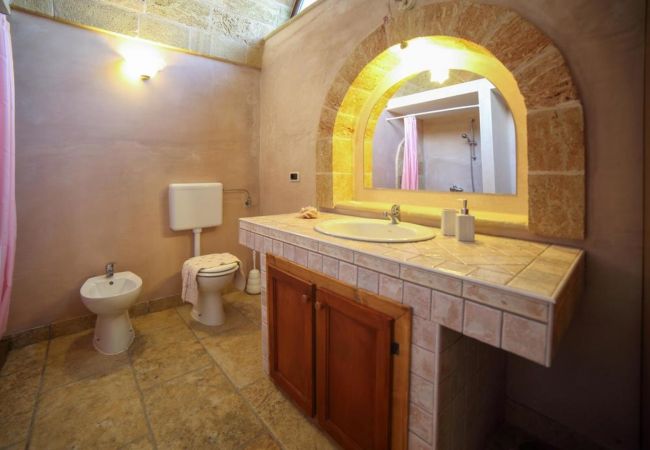 Villa in Torre Vado - 5 Min. zu Fuß zum Meer - großes Haus mit Pool Villa in Torre Vado - 5 Min. zu Fuß zum Meer - großes Haus mit Pool
