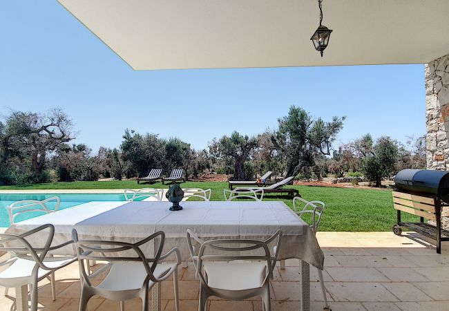 Villa in Leuca - Moderne Traumvilla mit Pool, 1 km vom Meer