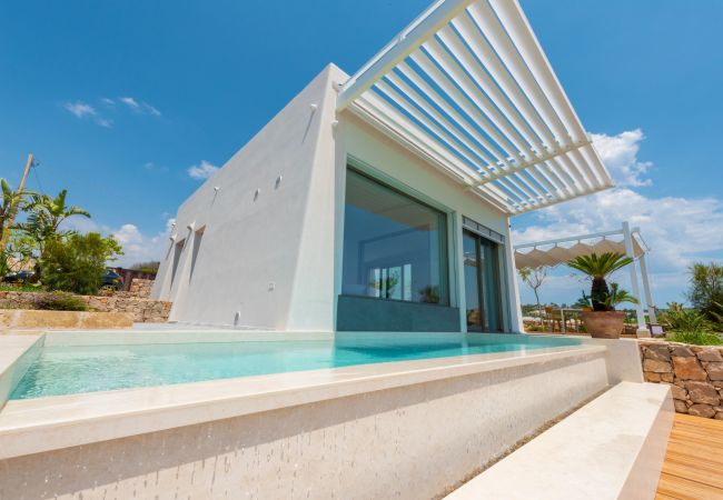 Villa in Marina di Felloniche - 5-Sterne-Traumhaus mit Meerzugang, Pool, Whirlpool und Spa Villa in Marina di Felloniche - 5-Sterne-Traumhaus mit Meerzugang, Pool, Whirlpool und Spa