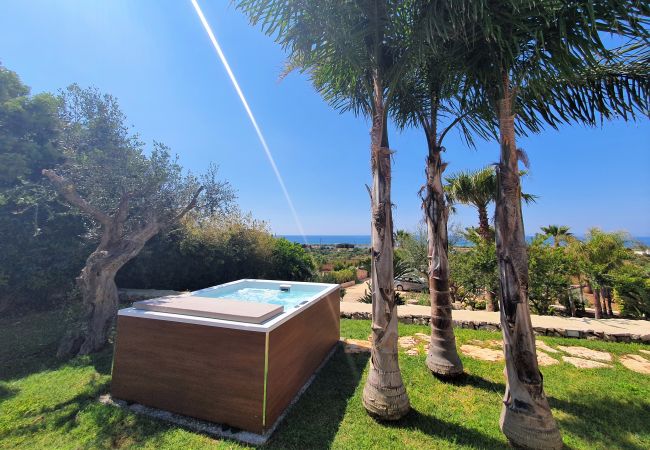 Villa in Pescoluse - Strandvilla mit Meerblick-Whirlpool und Spielplatz Villa in Pescoluse - Strandvilla mit Meerblick-Whirlpool und Spielplatz