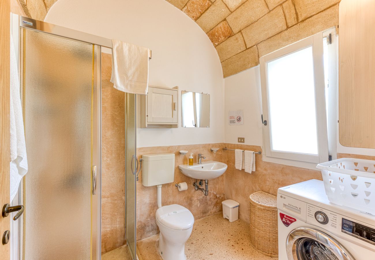 Villa in Pescoluse - Kinderfreundliche Strandvilla m. warmem Whirlpool