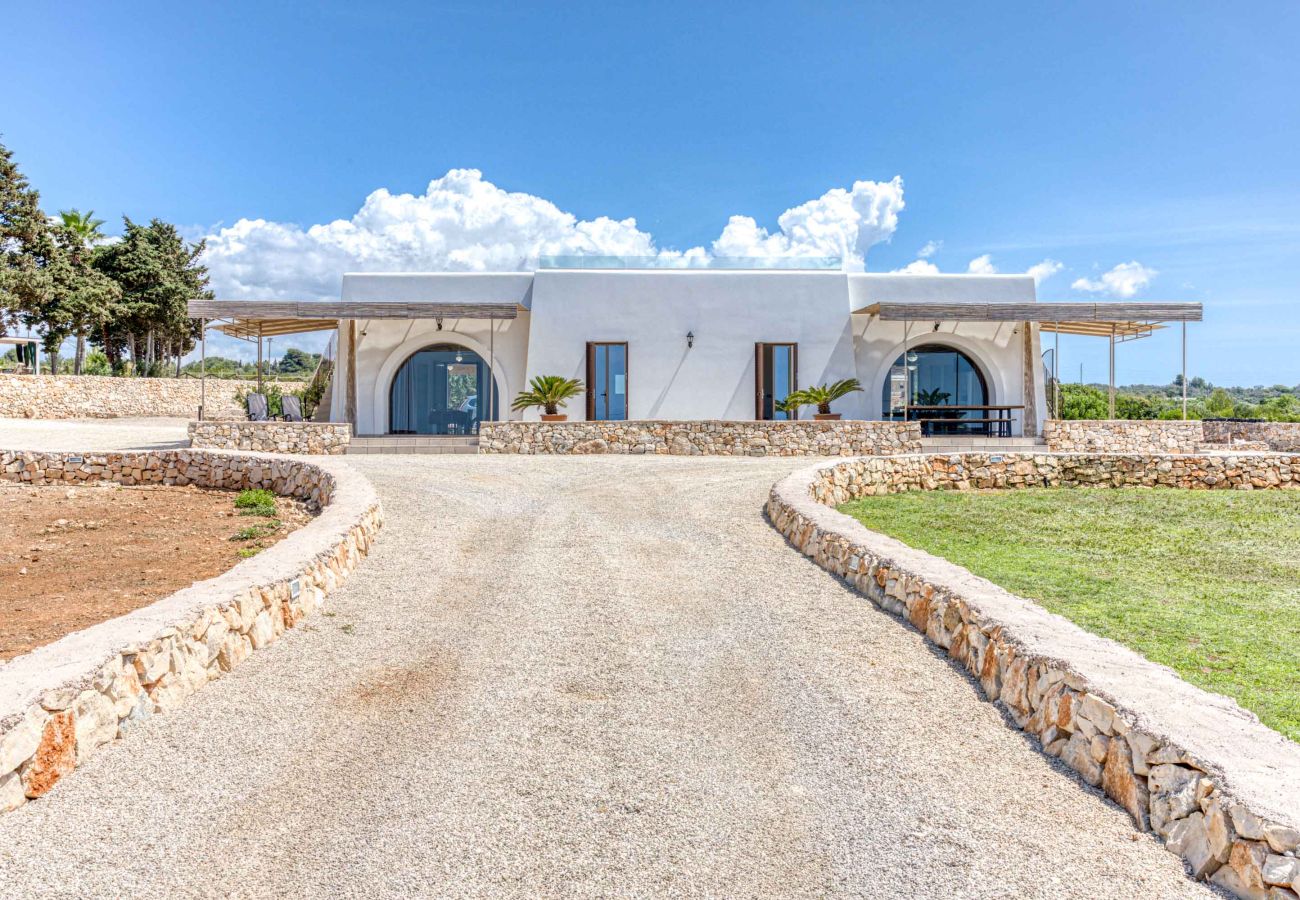 Villa in Lido Marini - Große Villa (2 Apt.) mit Pool & Jacuzzi