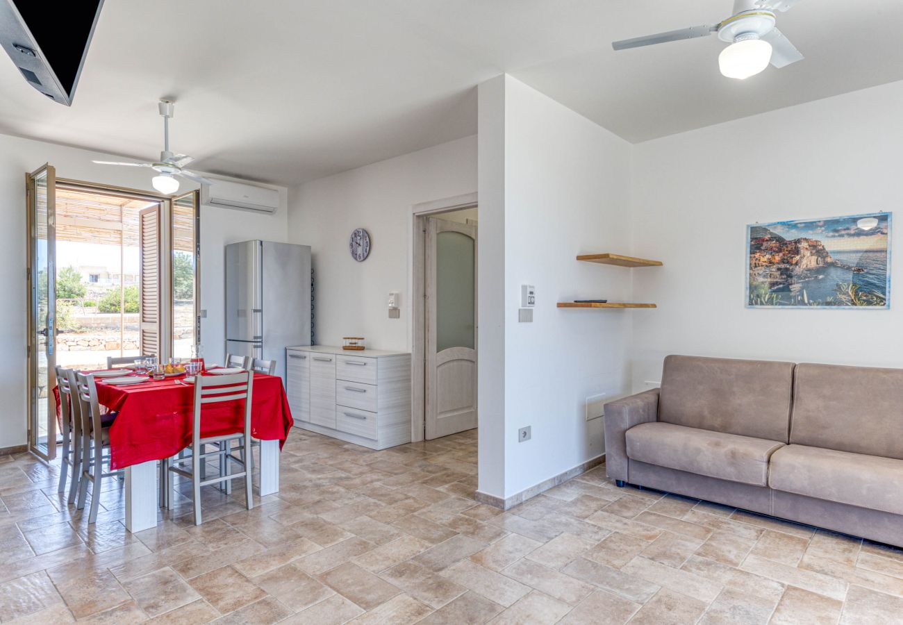 Villa in Lido Marini - Große Villa (2 Apt.) mit Pool & Jacuzzi