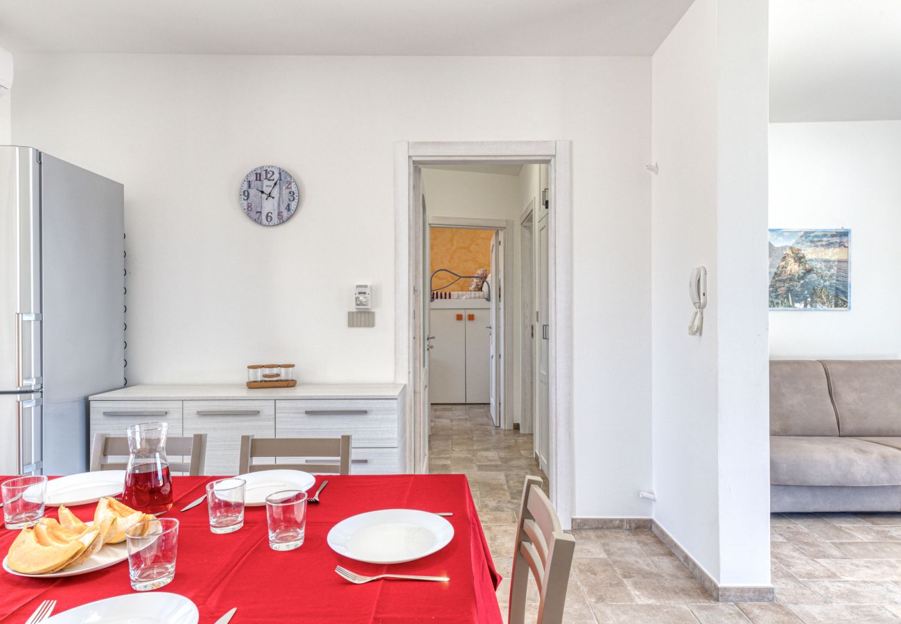Villa in Lido Marini - Große Villa (2 Apt.) mit Pool & Jacuzzi