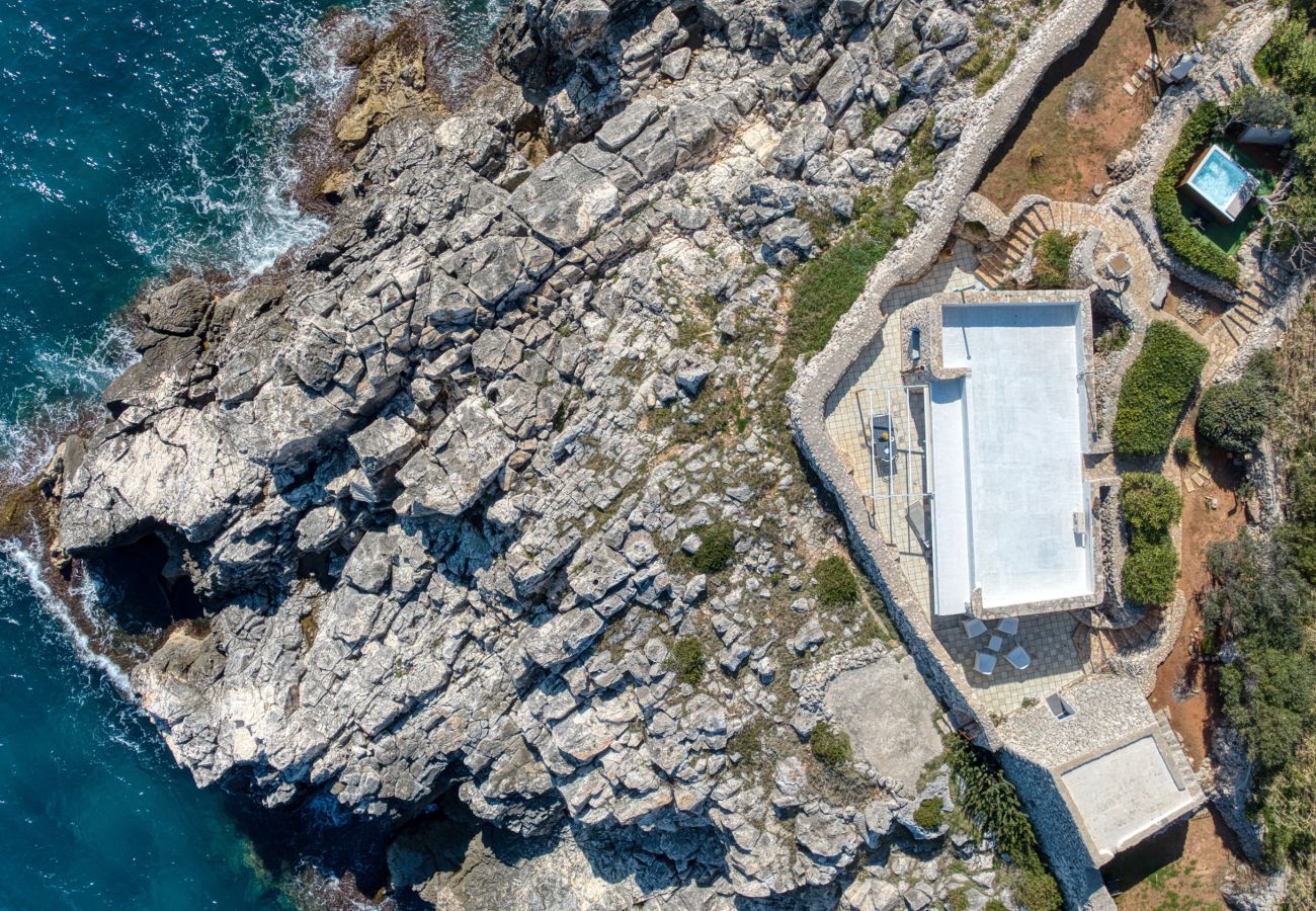 Trullo in Gagliano del Capo - Romantisches Steinhäuschen m. Whirlpool&Meerzugang