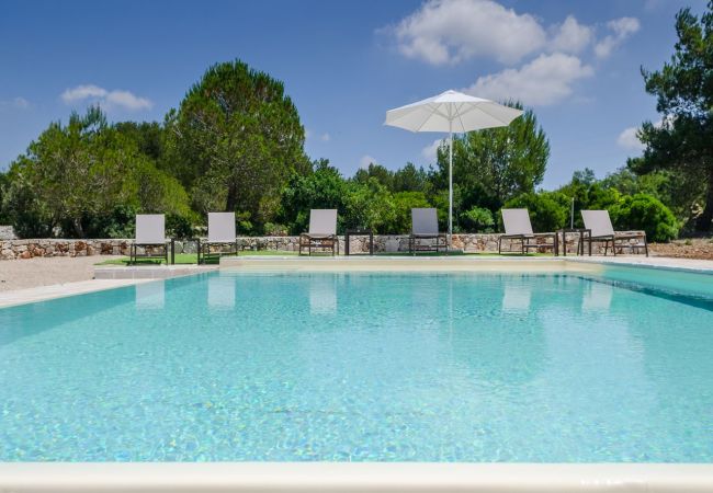 Villa in Torre Vado - Privates Anwesen mit Trullo, Pool und Meerblick