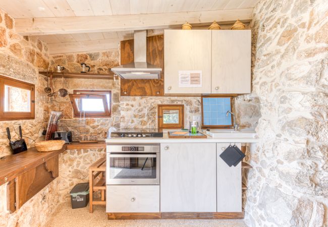 Villa in Torre Vado - Steinhäuschen mit Infinity-Pool u. Sonnenuntergangblick Villa in Torre Vado - Steinhäuschen mit Infinity-Pool u. Sonnenuntergangblick