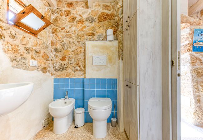 Villa in Torre Vado - Steinhäuschen mit Infinity-Pool u. Sonnenuntergangblick Villa in Torre Vado - Steinhäuschen mit Infinity-Pool u. Sonnenuntergangblick