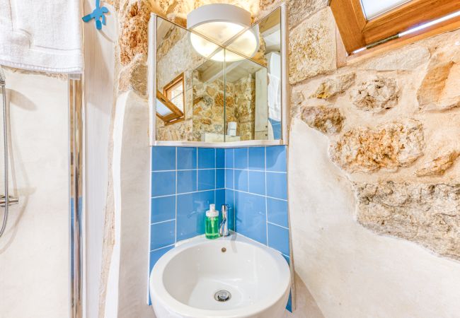 Villa in Torre Vado - Steinhäuschen mit Infinity-Pool u. Sonnenuntergangblick Villa in Torre Vado - Steinhäuschen mit Infinity-Pool u. Sonnenuntergangblick