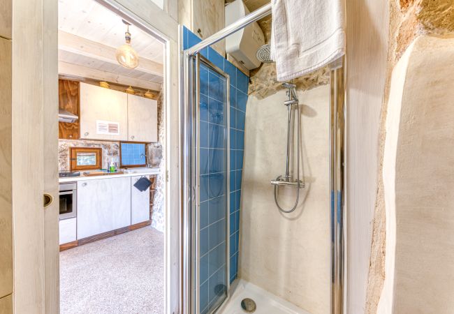 Villa in Torre Vado - Steinhäuschen mit Infinity-Pool u. Sonnenuntergangblick Villa in Torre Vado - Steinhäuschen mit Infinity-Pool u. Sonnenuntergangblick