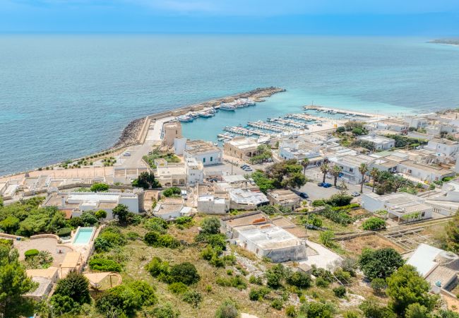 Villa in Torre Vado - Steinhäuschen mit Infinity-Pool u. Sonnenuntergangblick Villa in Torre Vado - Steinhäuschen mit Infinity-Pool u. Sonnenuntergangblick