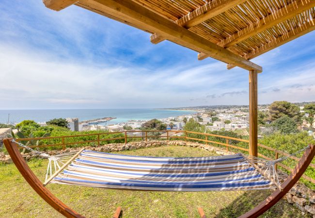 Villa in Torre Vado - Steinhäuschen mit Infinity-Pool u. Sonnenuntergangblick Villa in Torre Vado - Steinhäuschen mit Infinity-Pool u. Sonnenuntergangblick