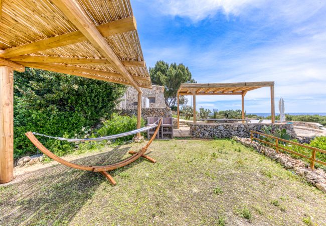 Villa in Torre Vado - Steinhäuschen mit Infinity-Pool u. Sonnenuntergangblick Villa in Torre Vado - Steinhäuschen mit Infinity-Pool u. Sonnenuntergangblick