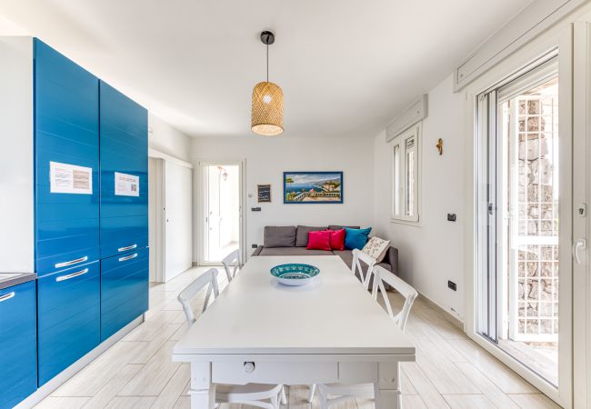 Villa in Pescoluse - Moderne Steinvilla mit Pool und Meerblick Villa in Pescoluse - Moderne Steinvilla mit Pool und Meerblick