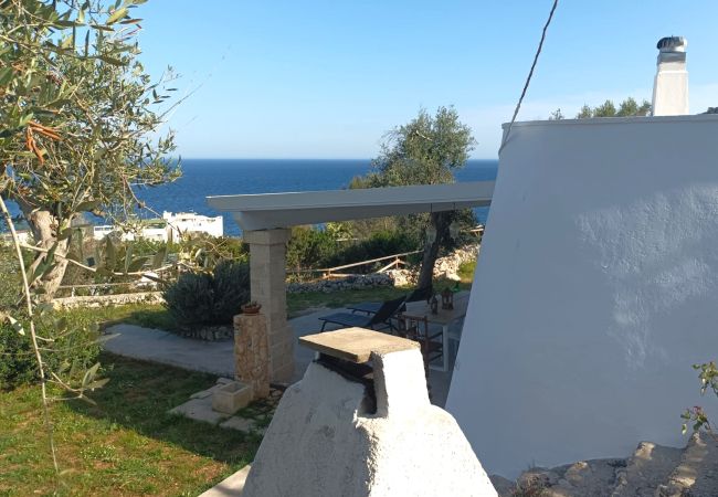 Trullo in Tricase - Verwunschenes Häuschen mit Meerblick in Meeresnähe