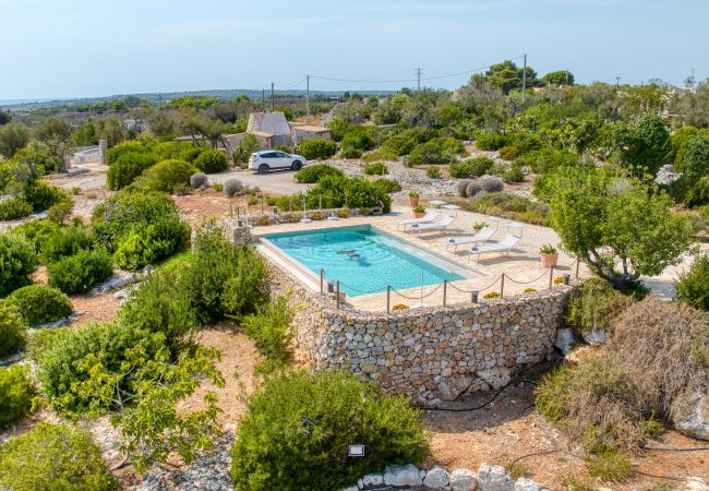 Villa in Pescoluse - Traditionelles Trulli-Anwesen mit Pool & Meerblick Villa in Pescoluse - Traditionelles Trulli-Anwesen mit Pool & Meerblick