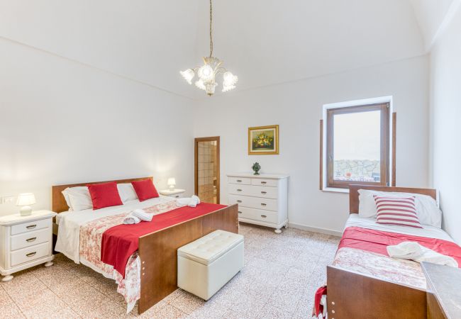 Villa in Castro - Hübsches Altstadthaus mit Pool, 200m vom Meer Villa in Castro - Hübsches Altstadthaus mit Pool, 200m vom Meer