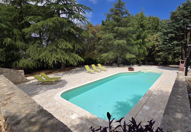 Villa in Fasano - Charmantes Haus mit beheizbarem Pool & Park Villa in Fasano - Charmantes Haus mit beheizbarem Pool & Park