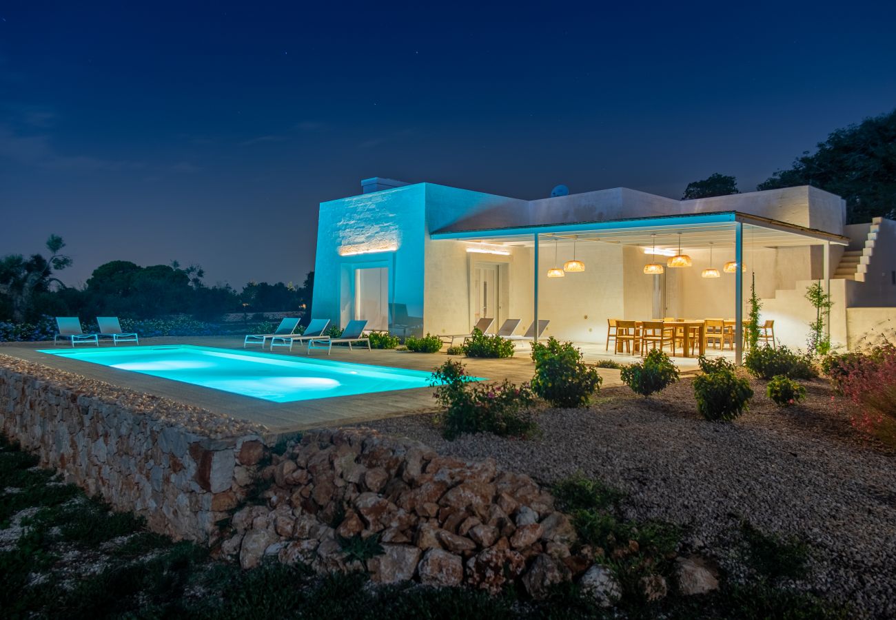 Villa in Torre Vado - Moderne Highend-Villa mit Pool 2km from Meer