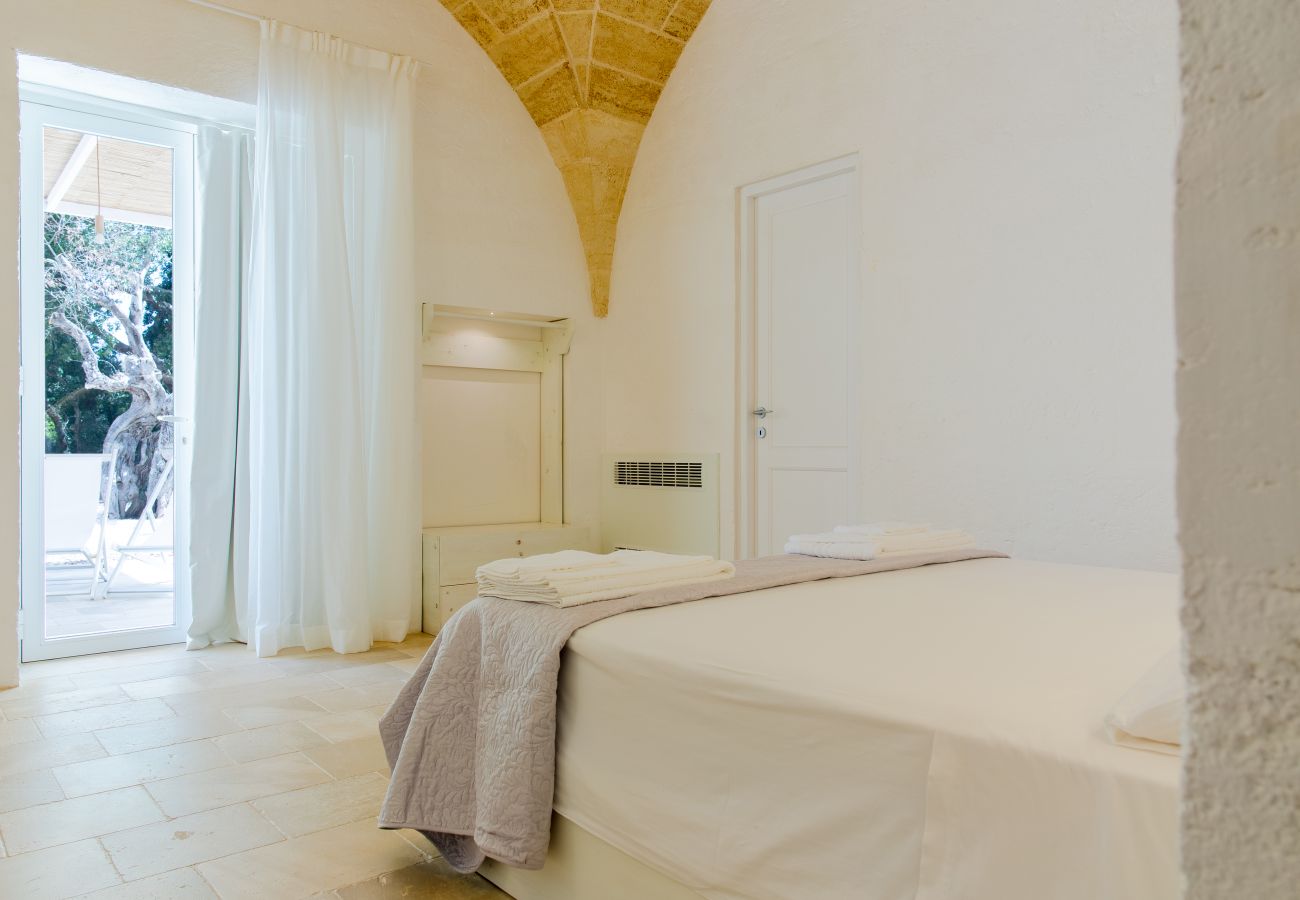 Villa in Torre Vado - Moderne Highend-Villa mit Pool 2km from Meer
