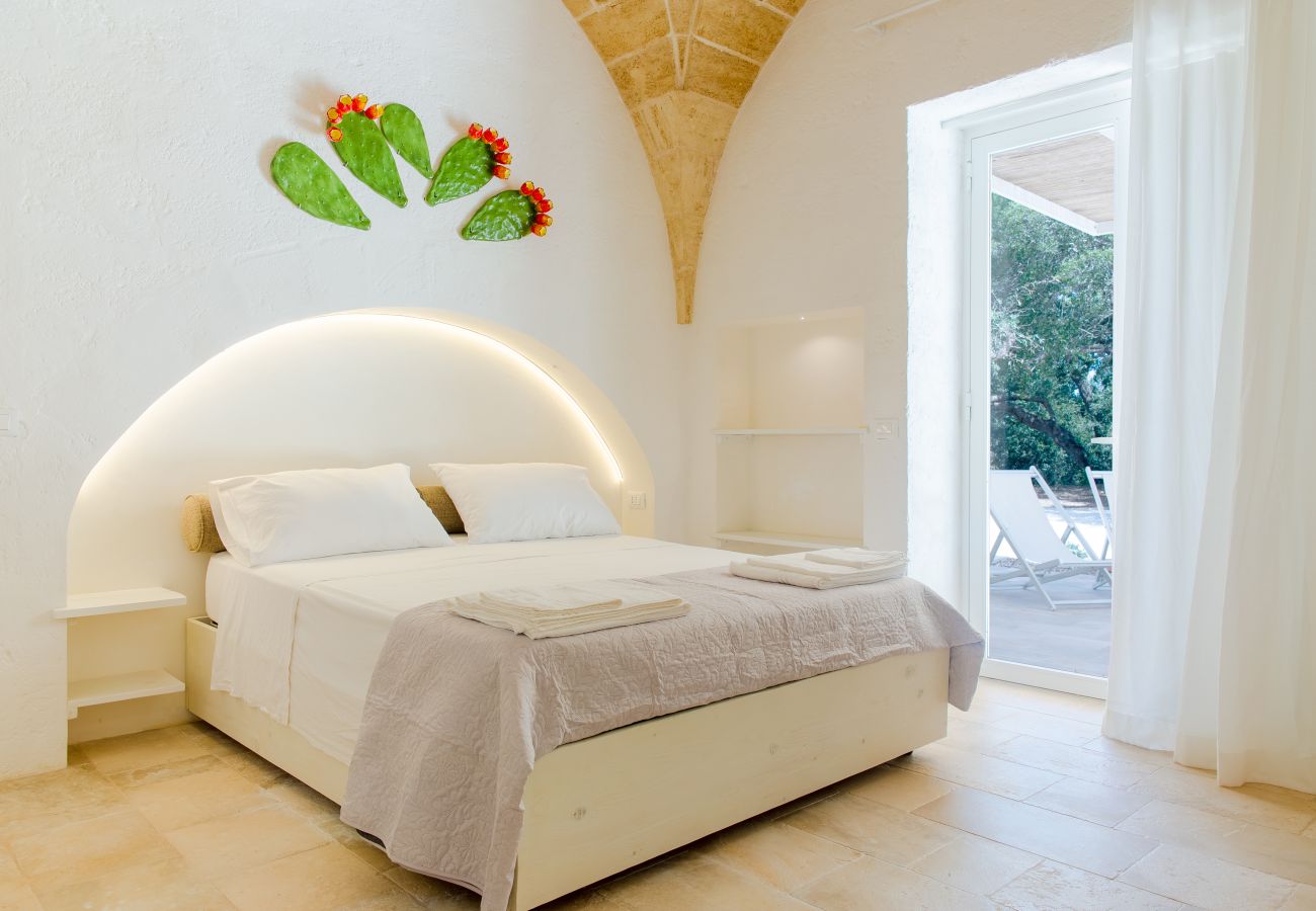 Villa in Torre Vado - Moderne Highend-Villa mit Pool 2km from Meer