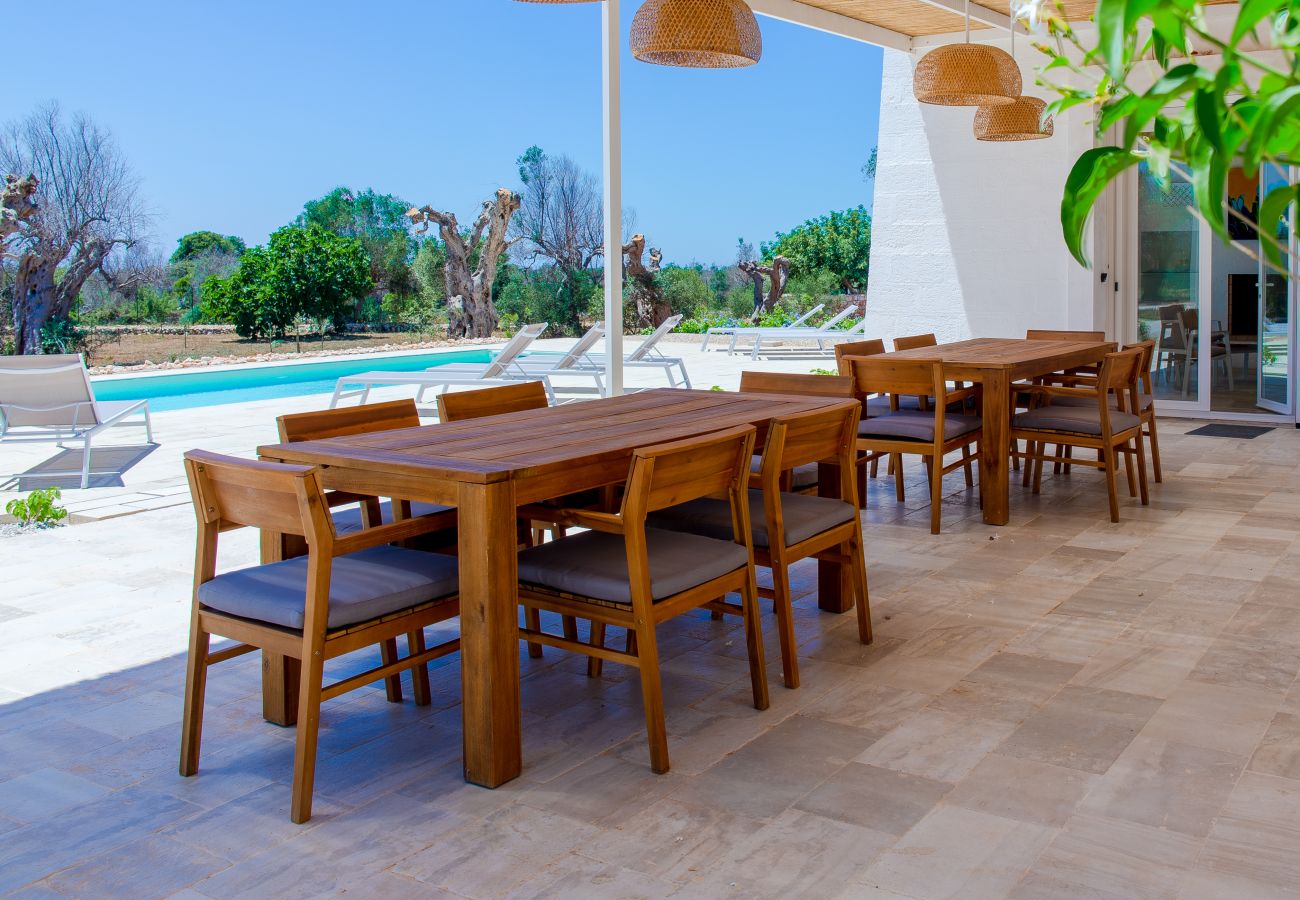 Villa in Torre Vado - Moderne Highend-Villa mit Pool 2km from Meer