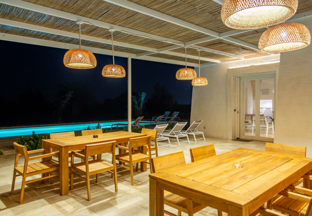 Villa in Torre Vado - Moderne Highend-Villa mit Pool 2km from Meer