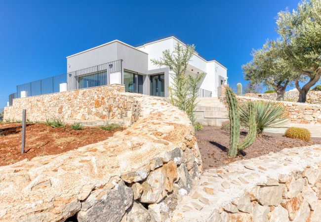 Villa in Leuca - Grandiose villa mit beheiztem Pool & 270°-Panorama Villa in Leuca - Grandiose villa mit beheiztem Pool & 270°-Panorama