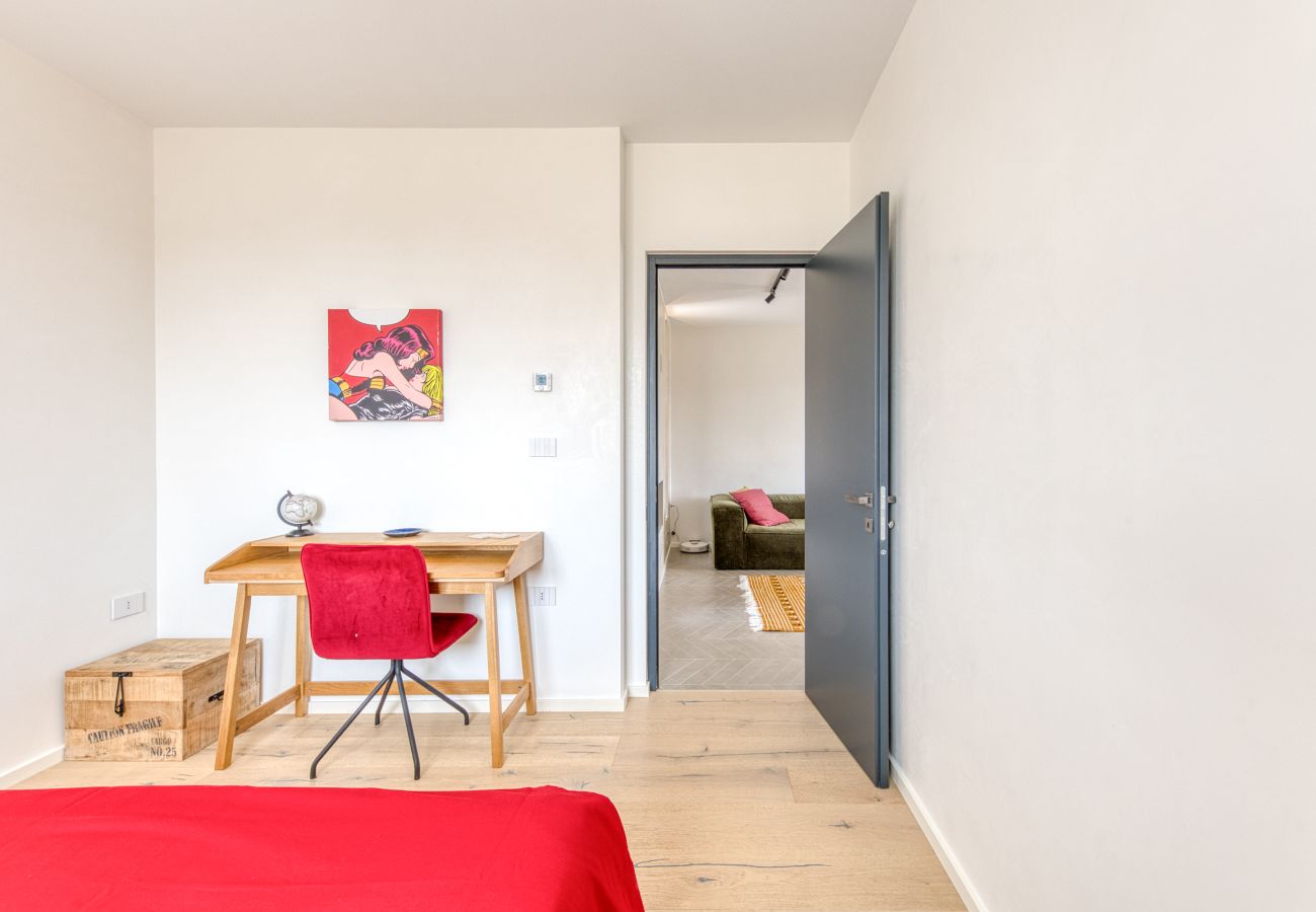 Villa in Leuca - Moderne Supervilla auf 3 Ebenen, Pool u. Meerblick