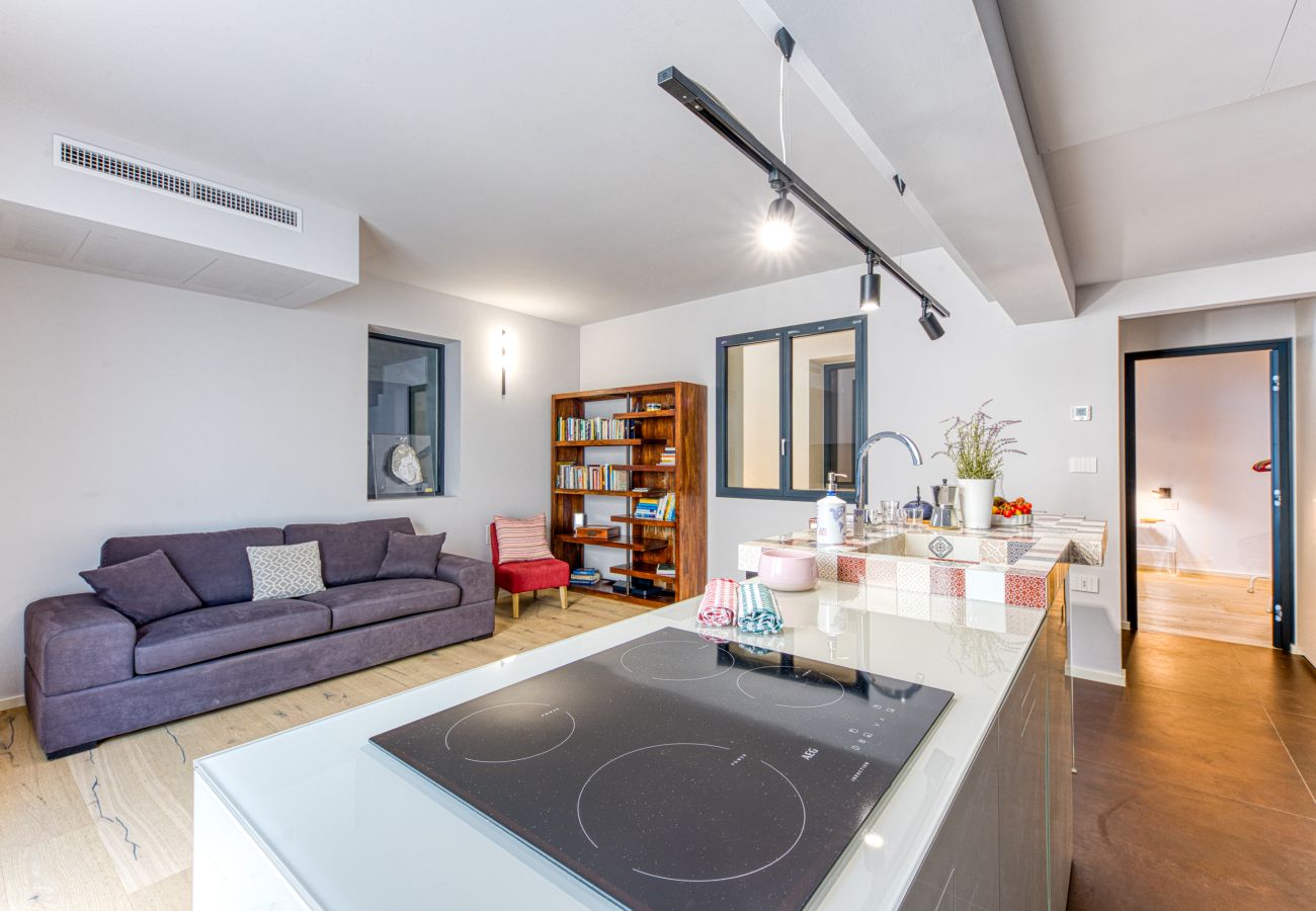 Villa in Leuca - Moderne Supervilla auf 3 Ebenen, Pool u. Meerblick