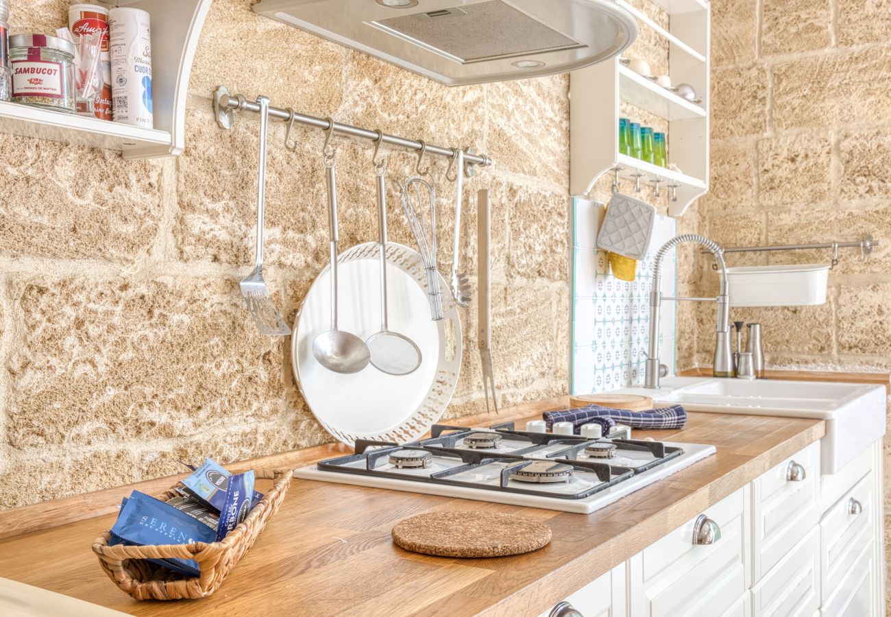 Villa in Castro - Geräumige Pool-Villa mit privat. Park 2km vom Meer