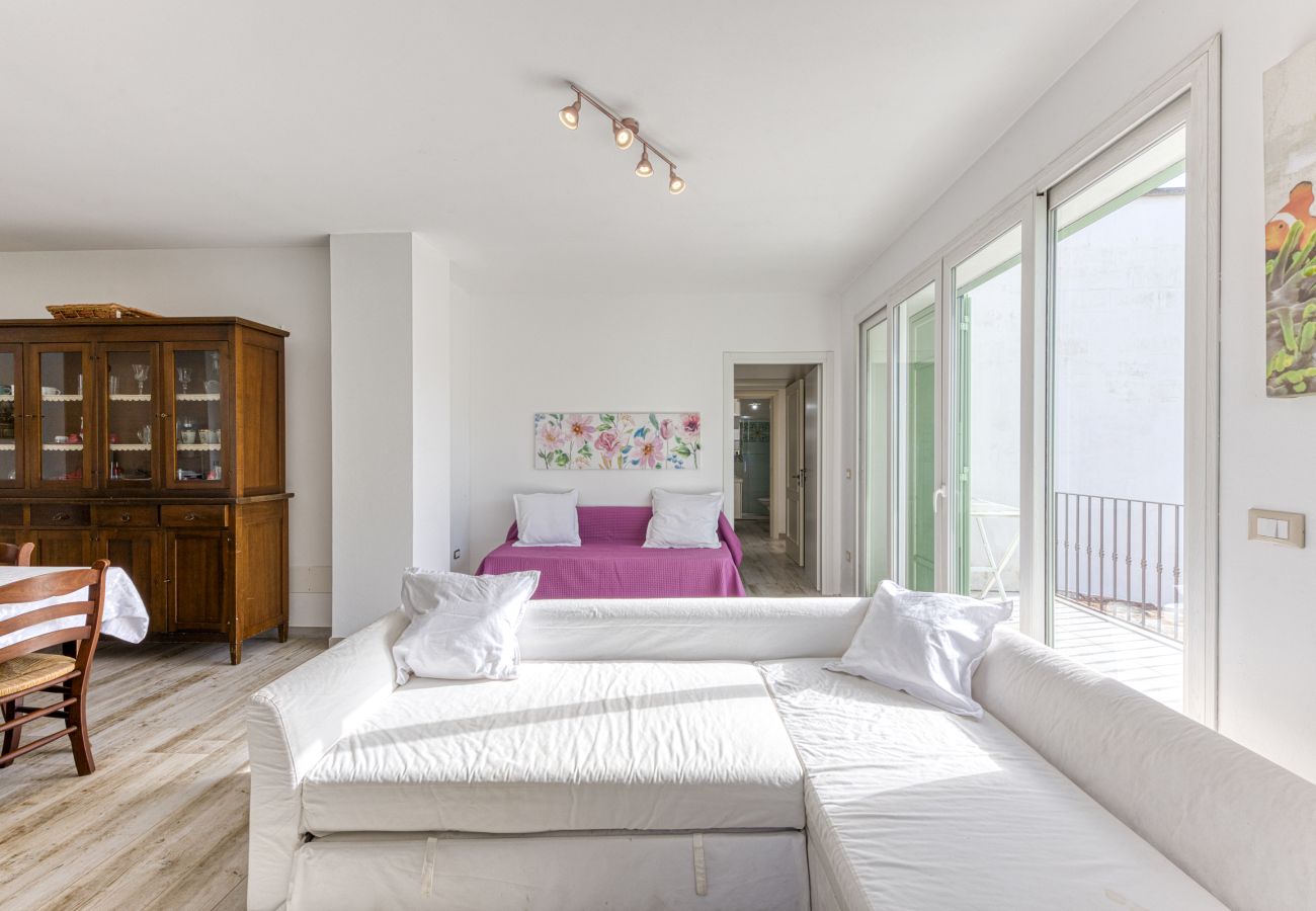 Villa in Castro - Geräumige Pool-Villa mit privat. Park 2km vom Meer