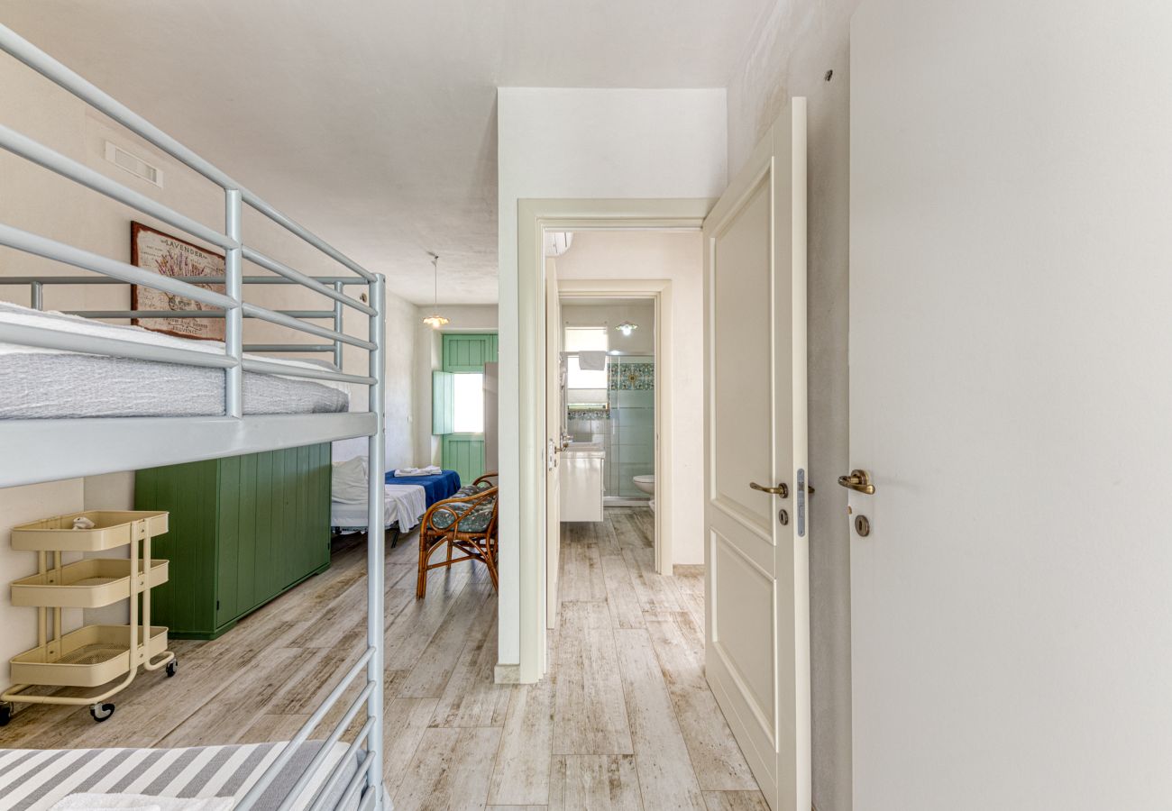 Villa in Castro - Geräumige Pool-Villa mit privat. Park 2km vom Meer