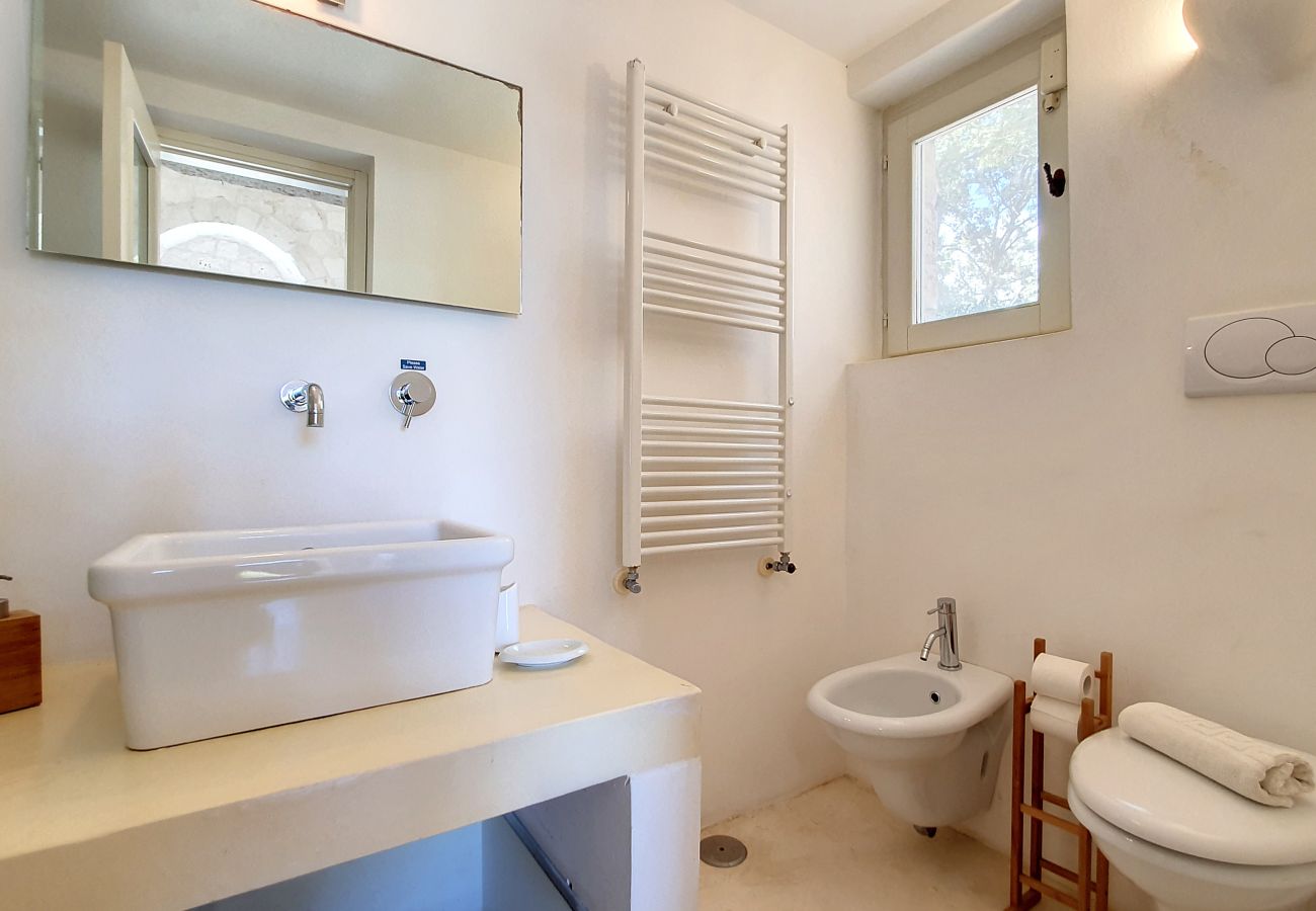 Villa in Cisternino - Charmantes Trulli-Anwesen mit Pool