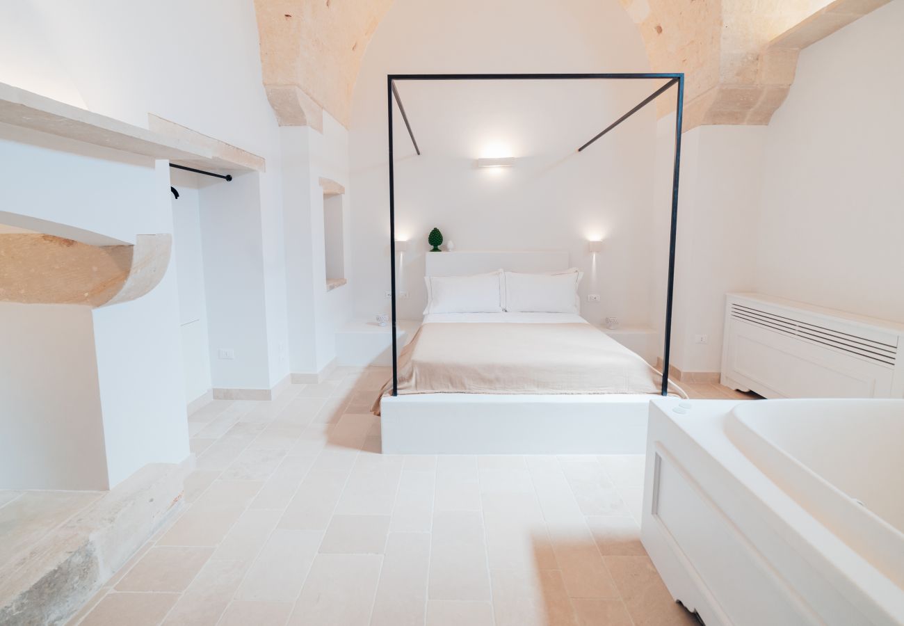 Villa in San Cassiano - Stilvolles Anwesen mit Pool im alten Städtchen