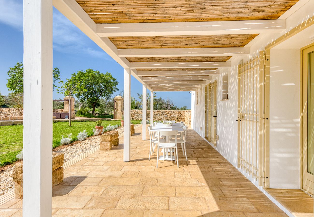 Villa in Ugento - Wunderschöne Designvilla mit Pool und Garten