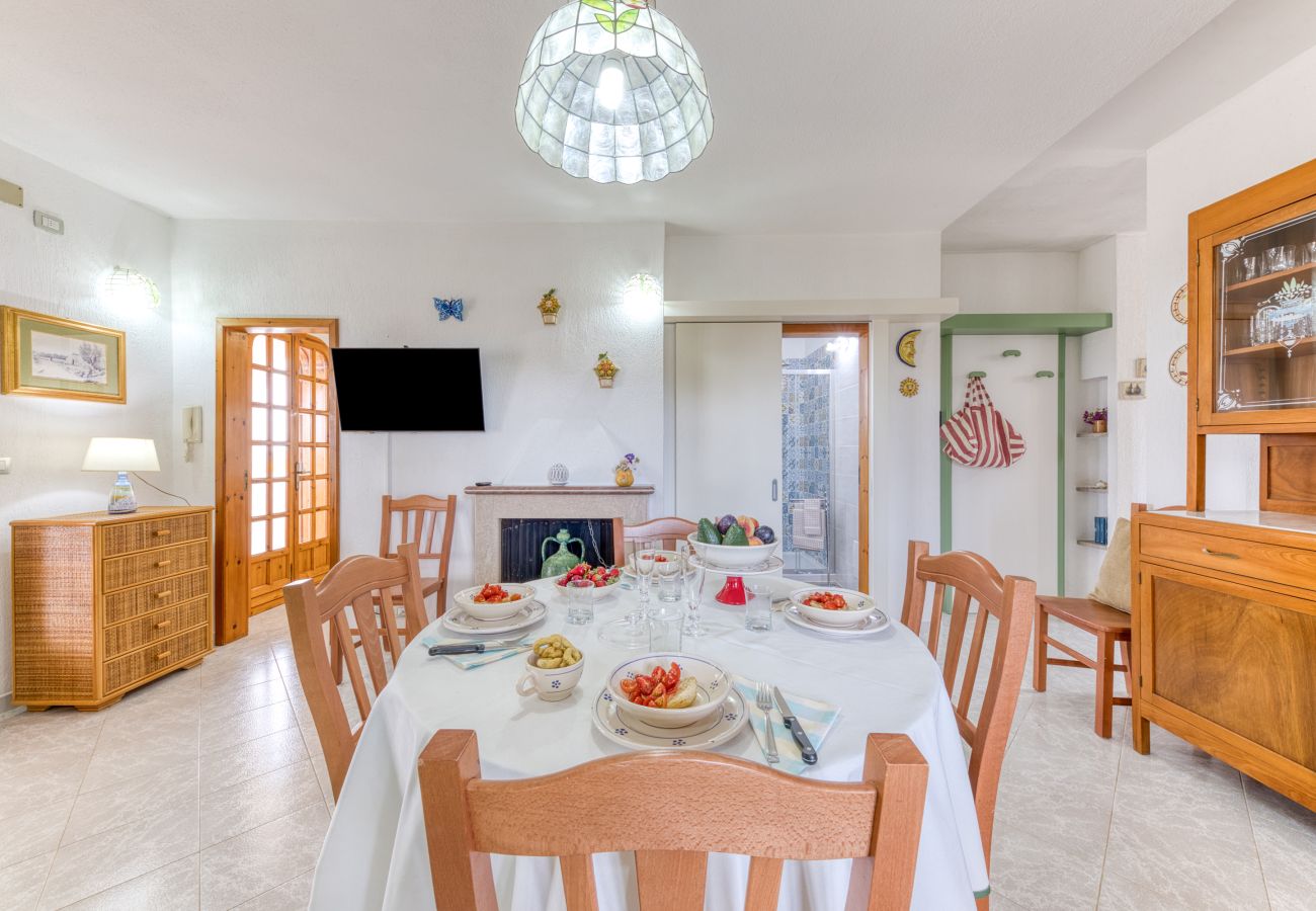 Ferienhaus in Leuca - Terrassenhaus mit Meerblick und Außenwhirlpool