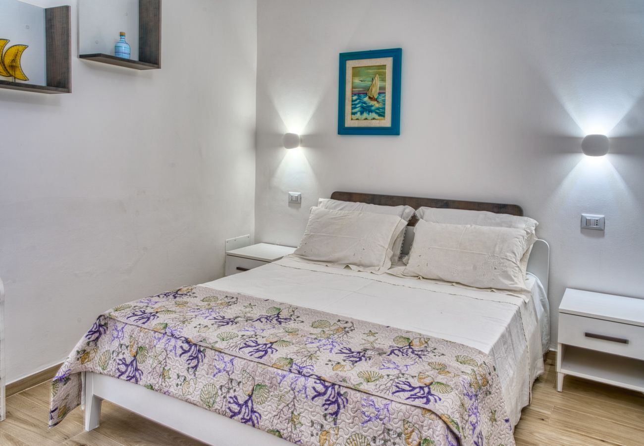 Ferienhaus in Leuca - Hübsches Ferienhaus mit kl. Pool und Meerblick